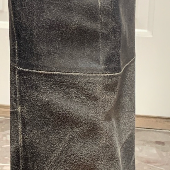 Distressed brown leather IDentity jeans by Lord & Taylor. Size2/4 - Picture 6 of 14